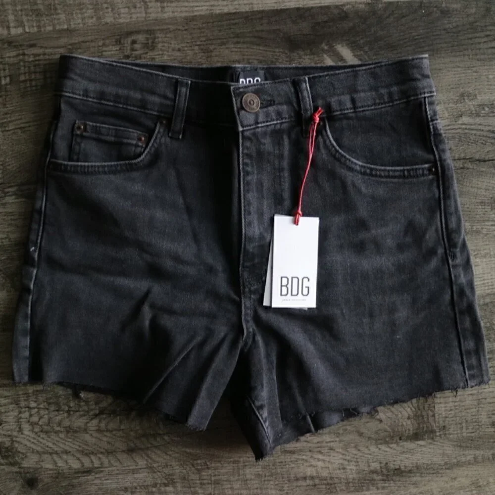 NWT Urban Outfitters BDG Black Shorts Size 26 A Line Denim